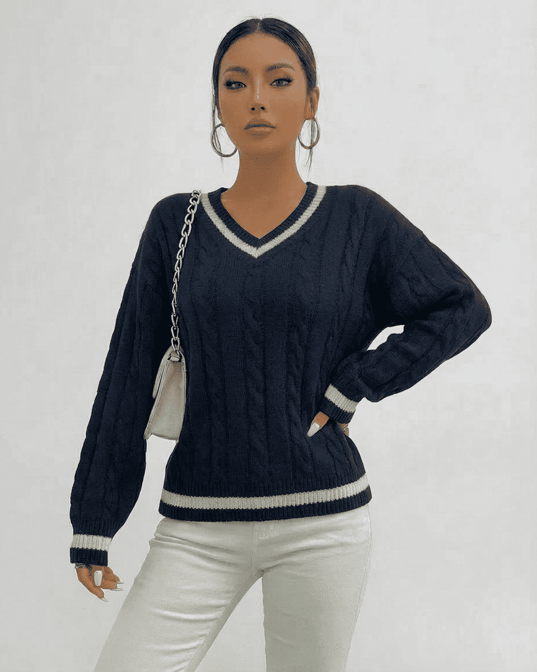 Jersey de punto blanco para mujer, cuello V. Estilo elegante y cómodo para ropa casual de invierno.