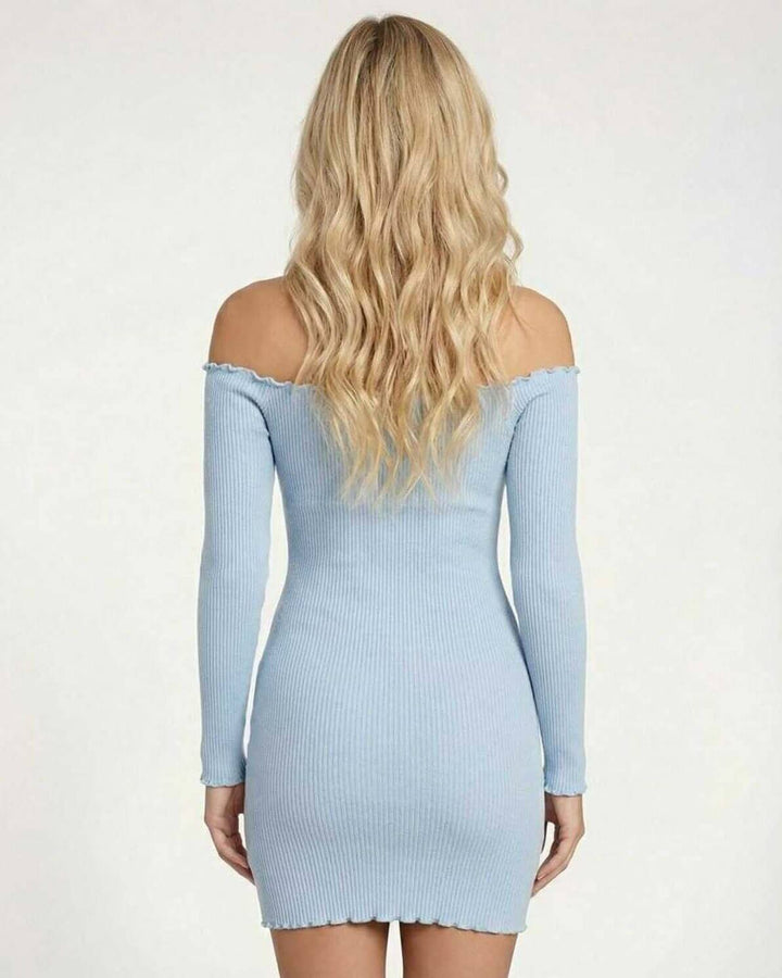 Vestido mini bodycon acanalado que realza la figura. Moda mujer elegante y versátil, ideal para eventos de noche.