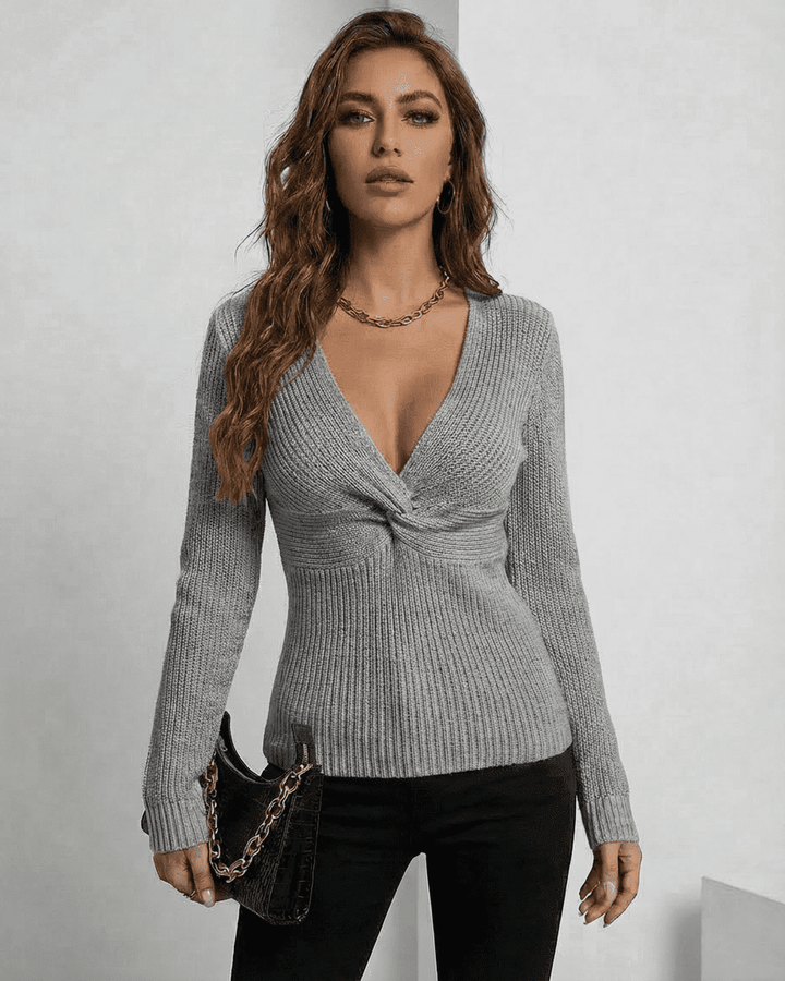 Suéter de mujer Nerina gris para otoño/invierno. Pullover versátil con cuello V y ajuste slim, ropa casual.