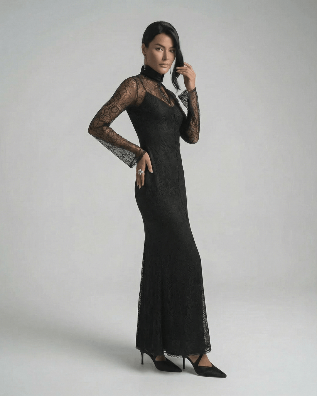 Vestido maxi Noctavia femenino, estilo refinado y sofisticado para eventos formales.