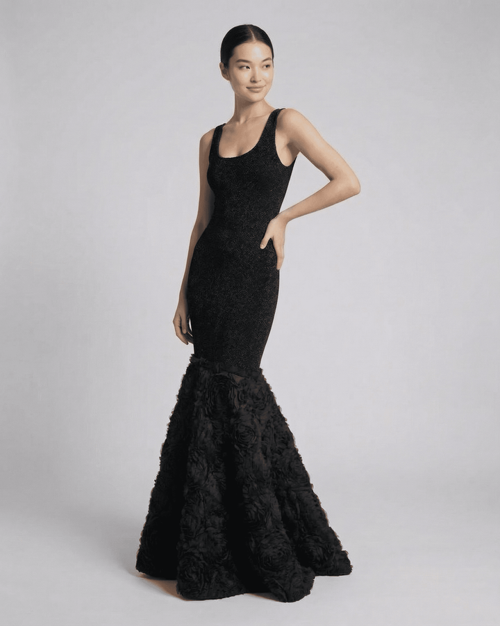 Vestido de noche maxi negro, ideal para eventos formales. Ropa de mujer elegante y sofisticada para fiestas.