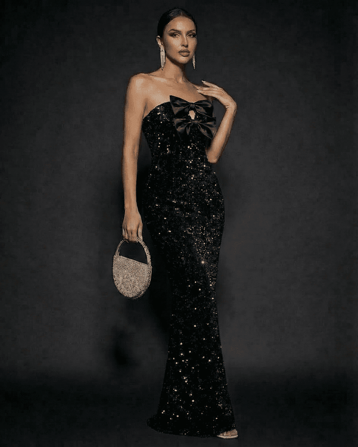 Vestido maxi blanco sofisticado de noche para mujer, ideal para galas y ocasiones especiales.