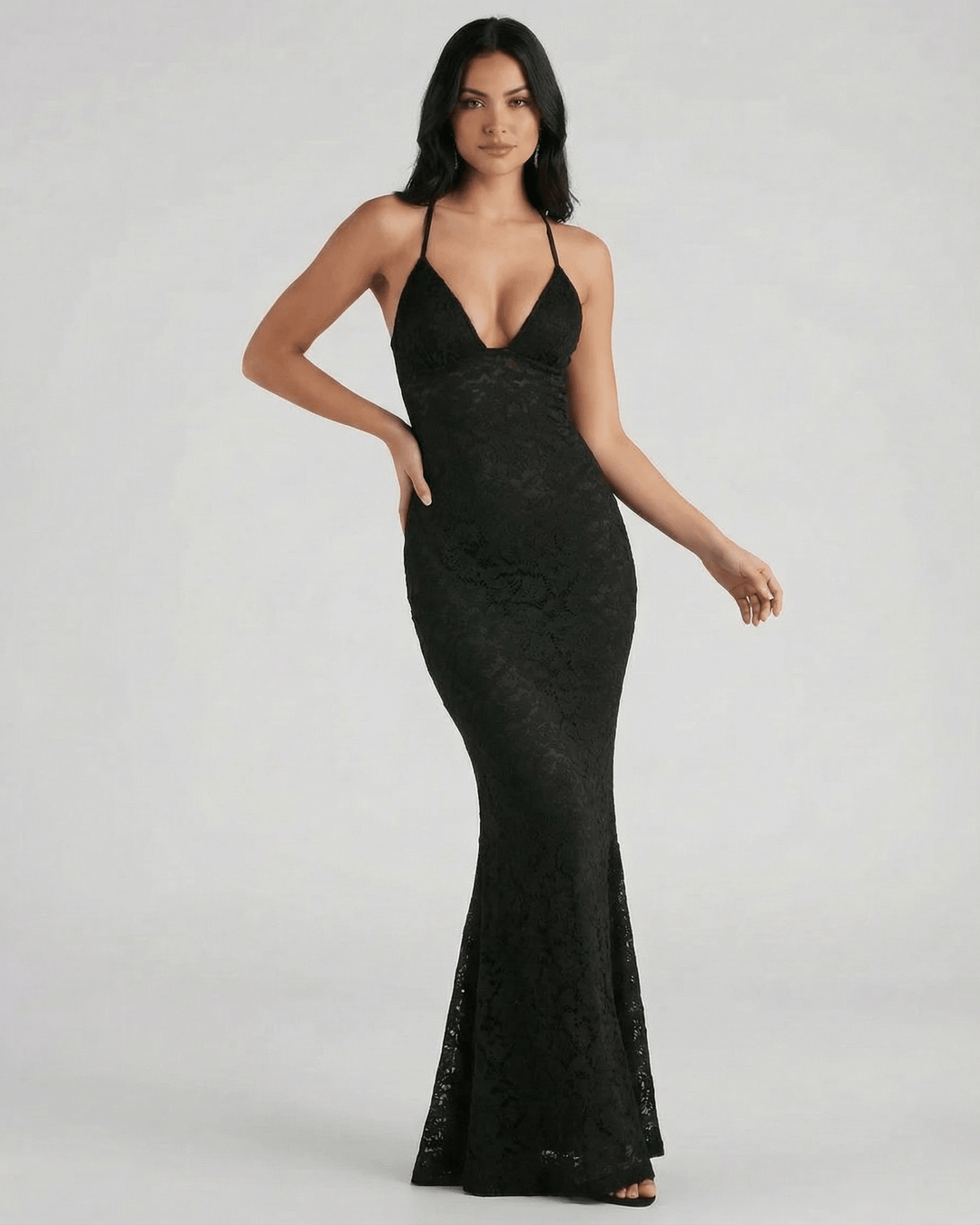 Vestido maxi elegante de mujer con silueta trompeta, perfecto para fiesta y noche.