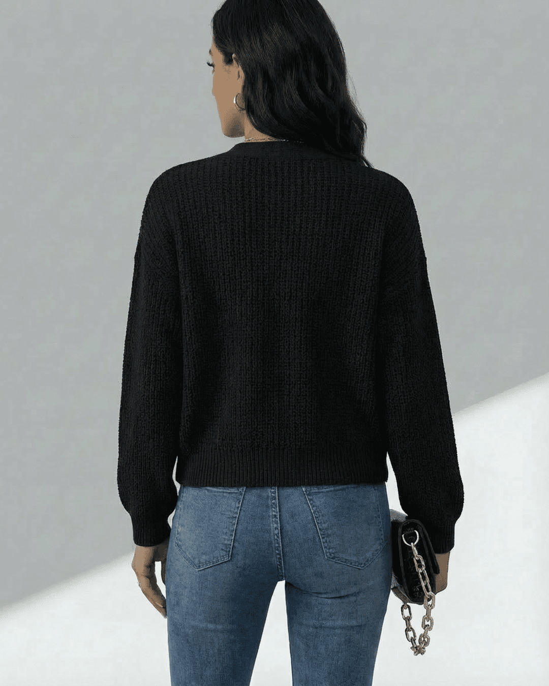 Cárdigan ligero de mujer, blanco puro, con botones y cuello en V, perfecto para cualquier ocasión.