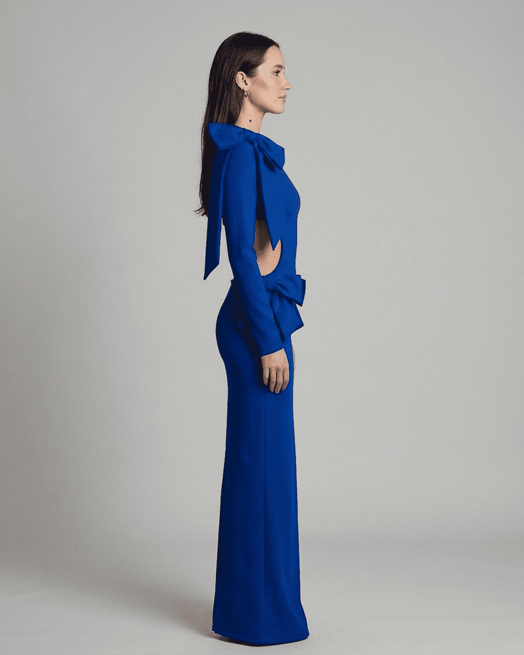 Elegante vestido maxi azul Orion de fiesta para mujer, con diseño bodycon, mangas largas, moda femenina.