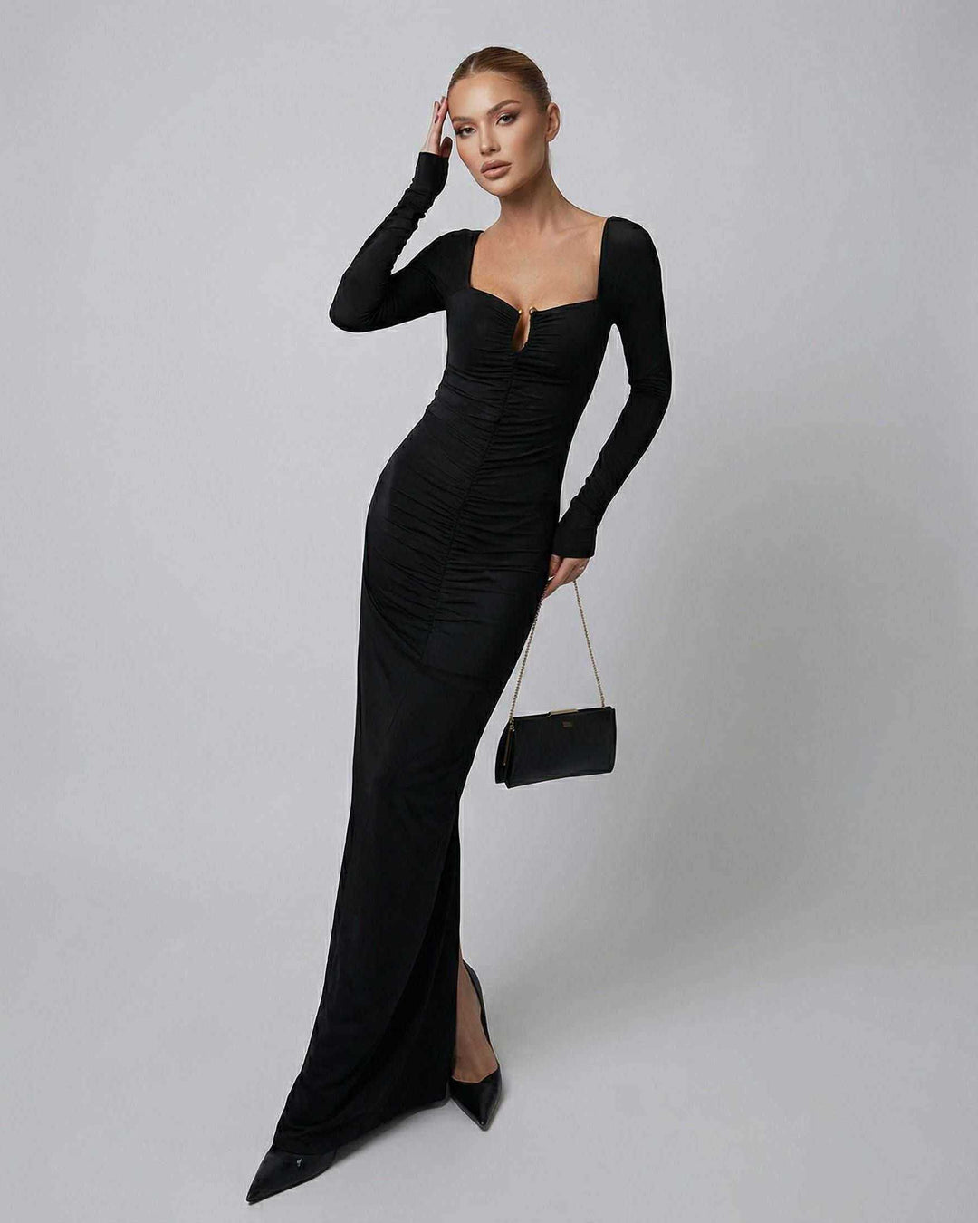 Vestido formal Orion para mujer, diseño maxi con escote cuadrado y silueta ajustada. Ropa elegante de fiesta.