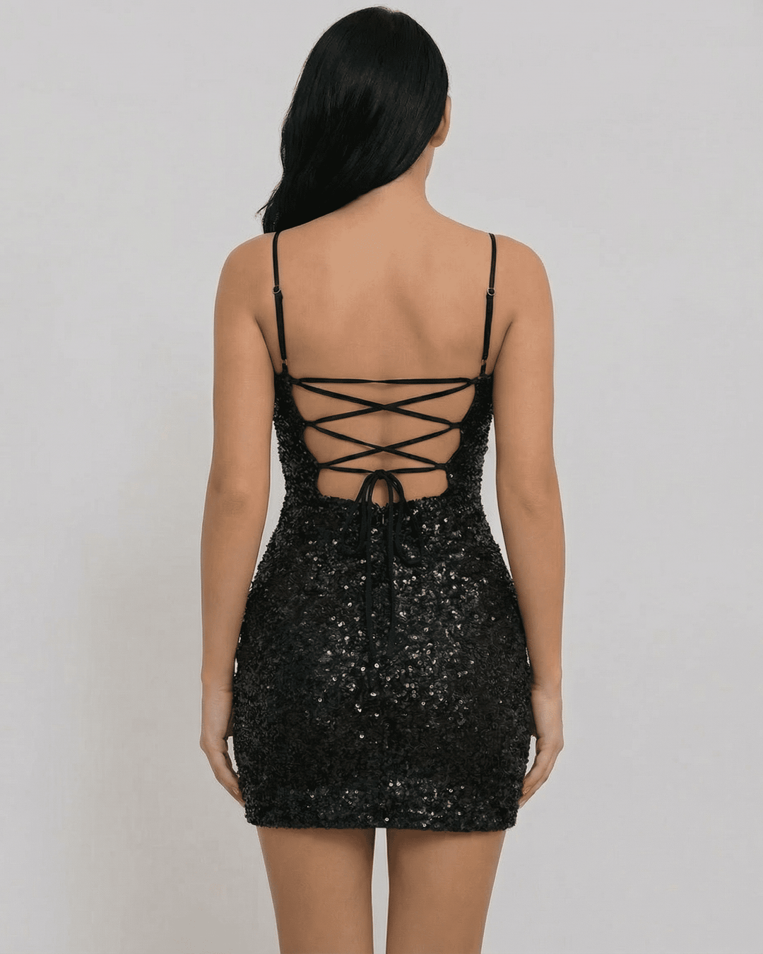 Vestido de noche de lentejuelas negras para mujer, corte mini, escote V. Estilo moderno y espalda ajustable.