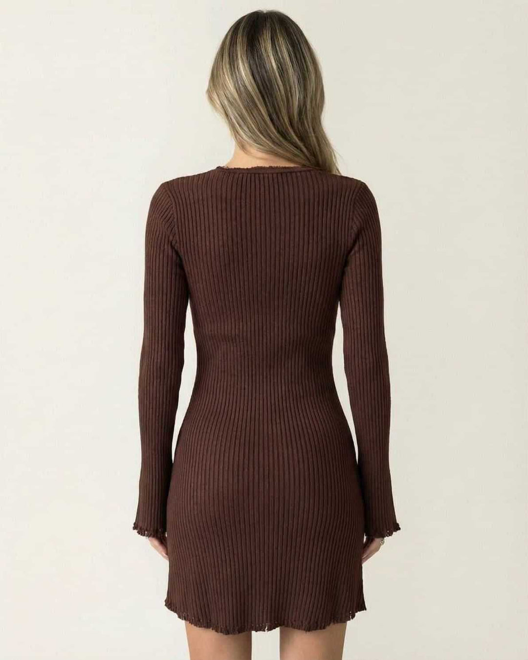 Vestido de noche blanco para mujer, estilo bodycon elegante con escote en V y mangas acampanadas.