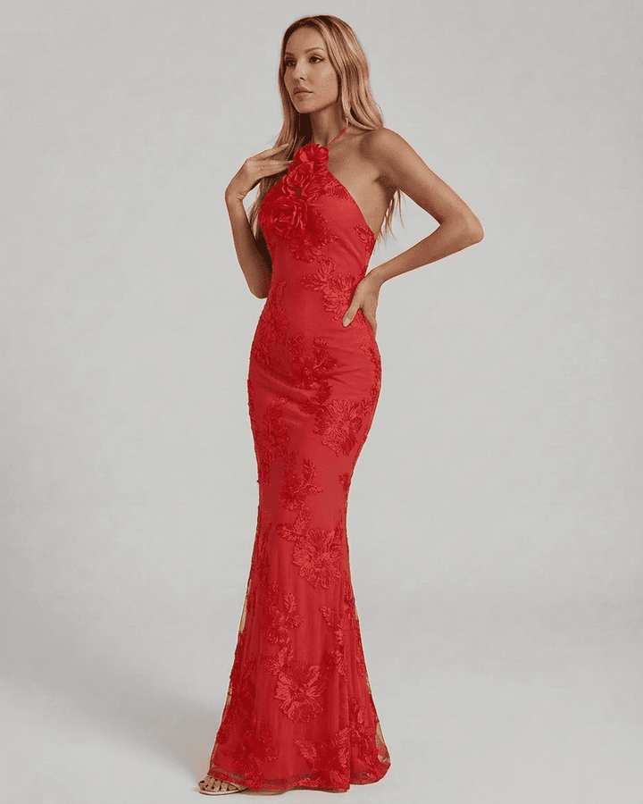 Vestido Maxi Rosalia floral rojo con escote halter para mujer, perfecto para fiesta elegante.