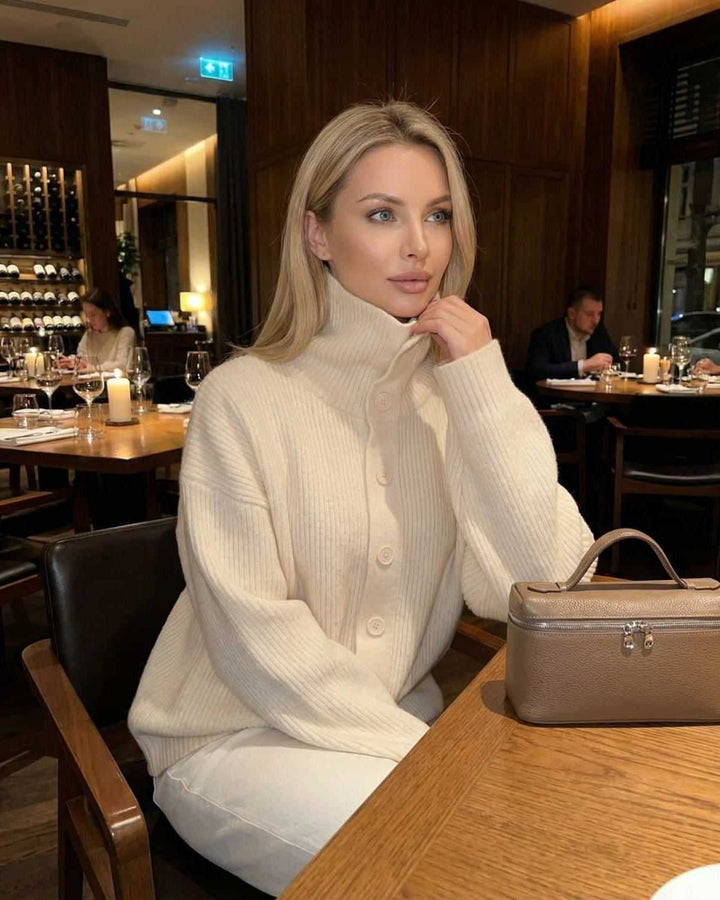 Suéter blanco de cuello alto y botones, para mujer. Ropa casual de moda, perfecta para el estilo en invierno.