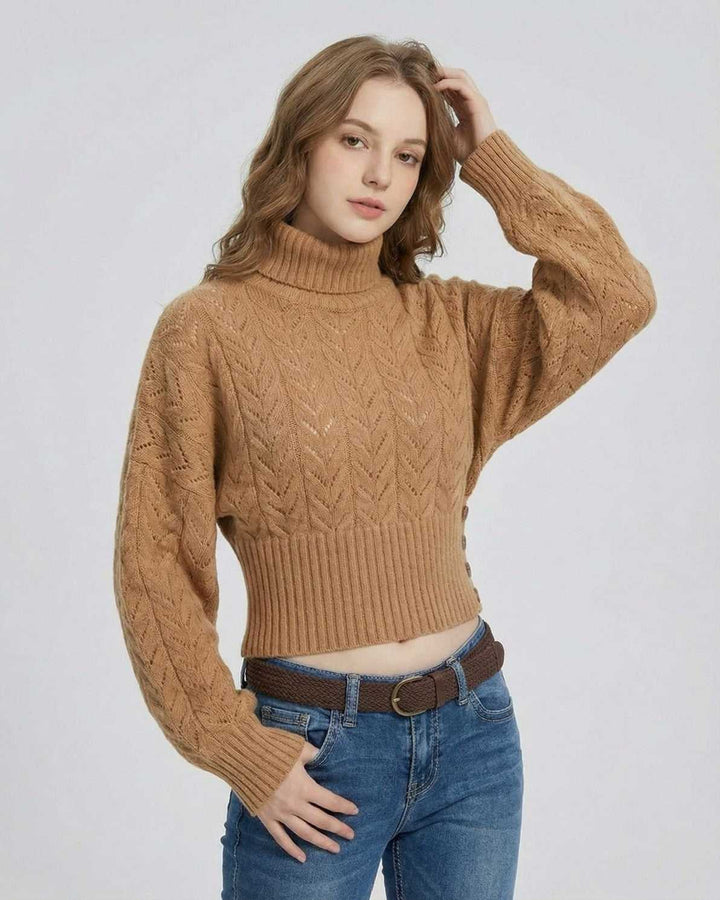 Look de otoño/invierno con suéter blanco de cuello alto para mujer, casual pero chic.