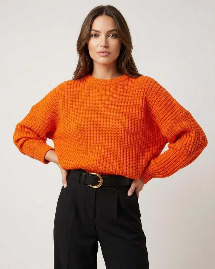 Suéter casual blanco para mujer, diseño cómodo y elegante. Ideal para el invierno y otoño.