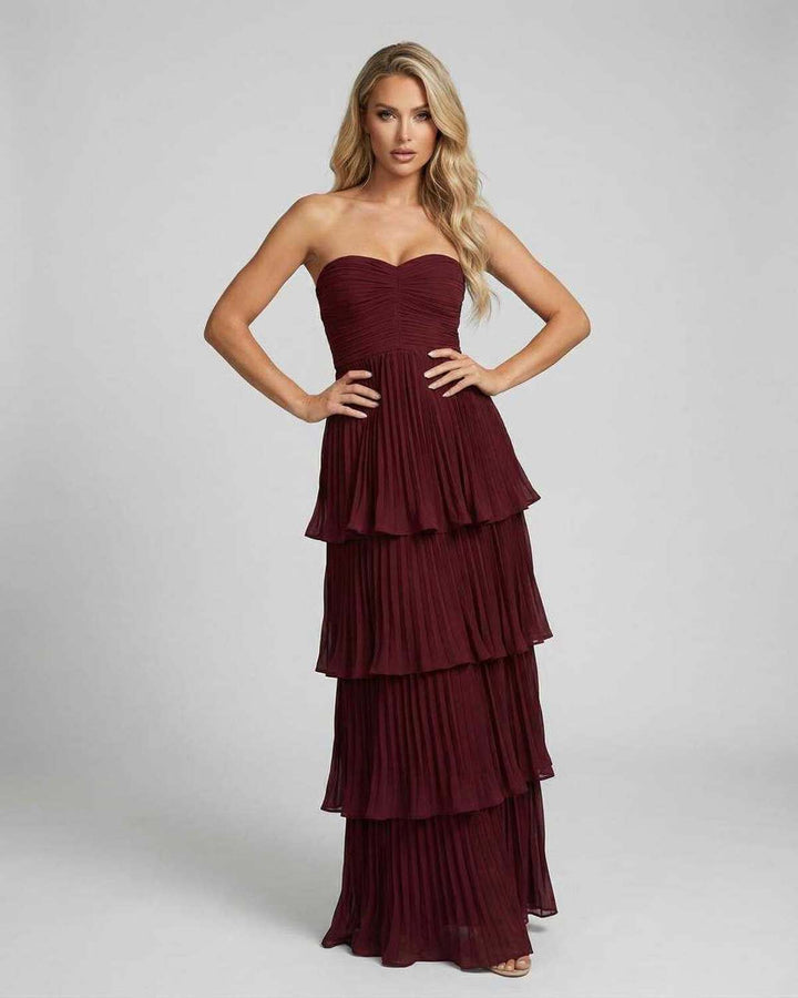Vestido maxi burdeos sin tirantes, elegante y formal para mujer, ideal para noche y ocasiones especiales.