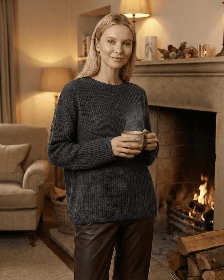 Abrigo de punto grueso blanco para mujer. Suéter cálido y cómodo con cuello redondo, ideal para otoño e invierno.