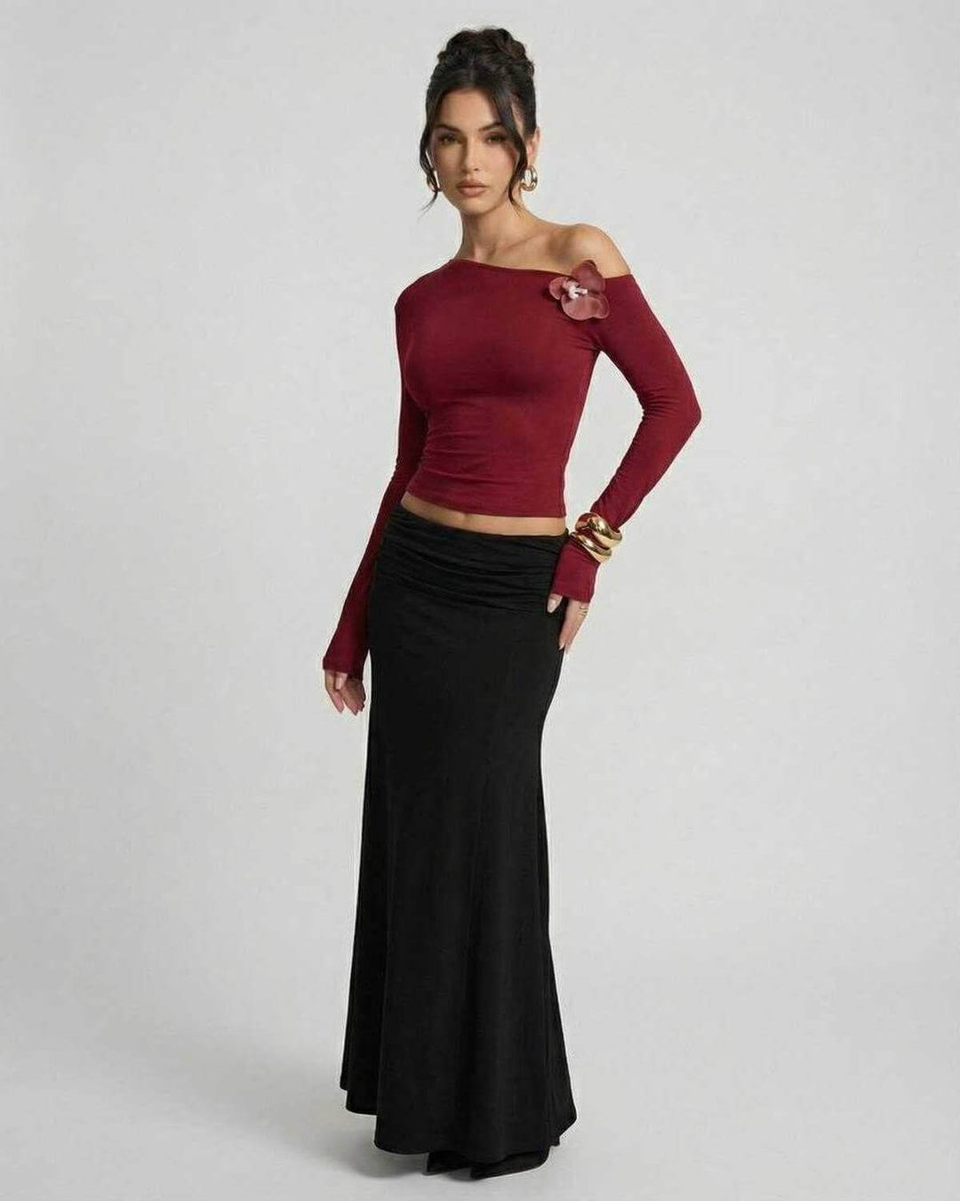 Suéter de mujer rojo, asimétrico y moderno. Versátil para fiesta o diario, estilo sofisticado en invierno.
