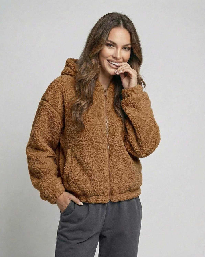 Chaqueta Sienna para mujeres: Diseño abrigador y versátil en marrón, ideal para uso diario.