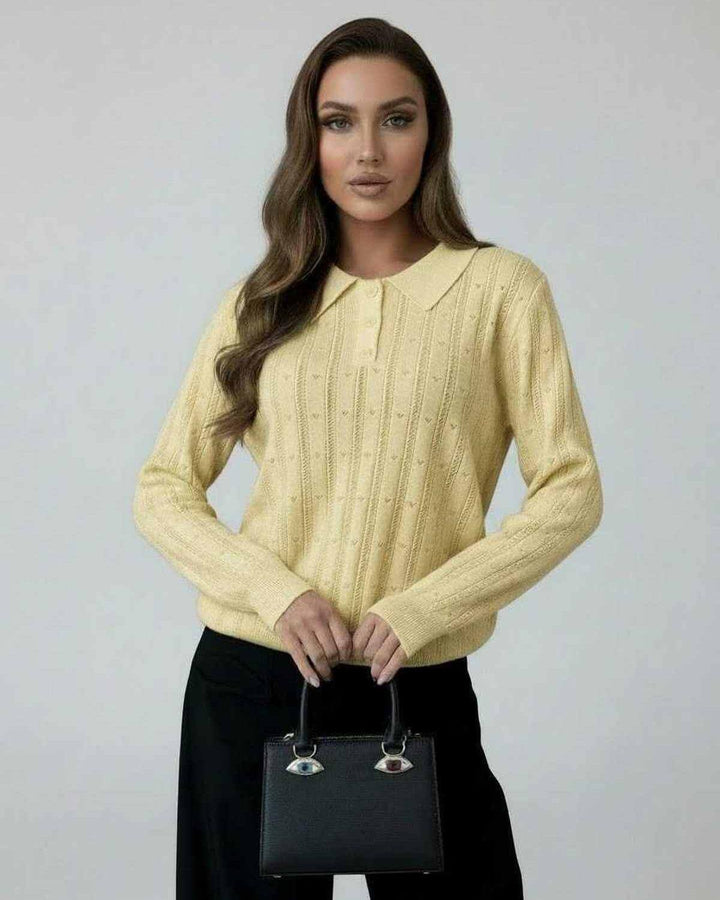 Suéter amarillo elegante de mujer con cuello solapa y mangas largas, ideal para otoño/invierno.