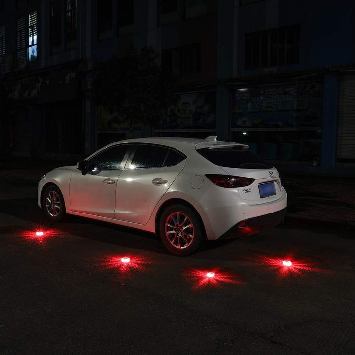 Primer plano de las luces LED de bengala, potente luz de advertencia para señalización de coche en emergencia.