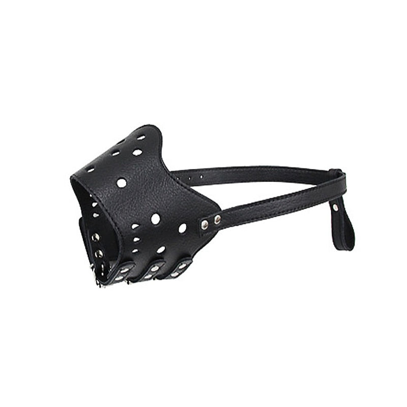 Muzzle de cuero auténtico negro, accesorio canino resistente para uso diario y duradero.