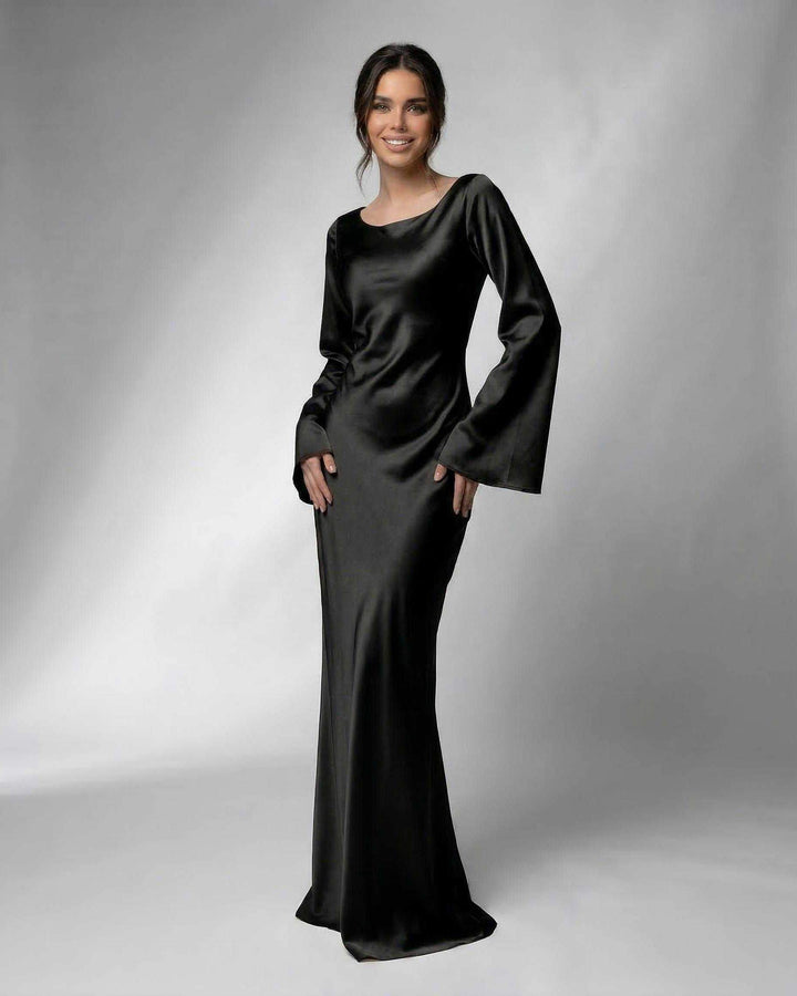 Maxi vestido blanco liso para mujer, de diseño elegante y mangas de campana, para eventos especiales.