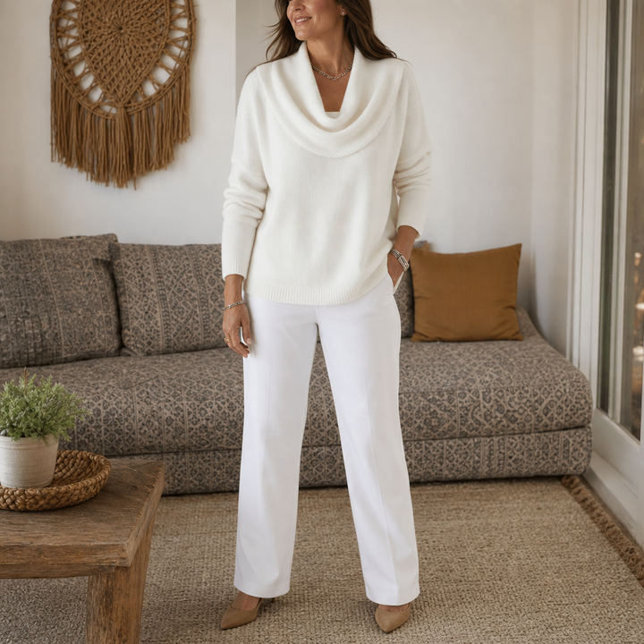 Comodidad y estilo: jersey drapeado mujer, cuello chimenea, ideal para invierno.
