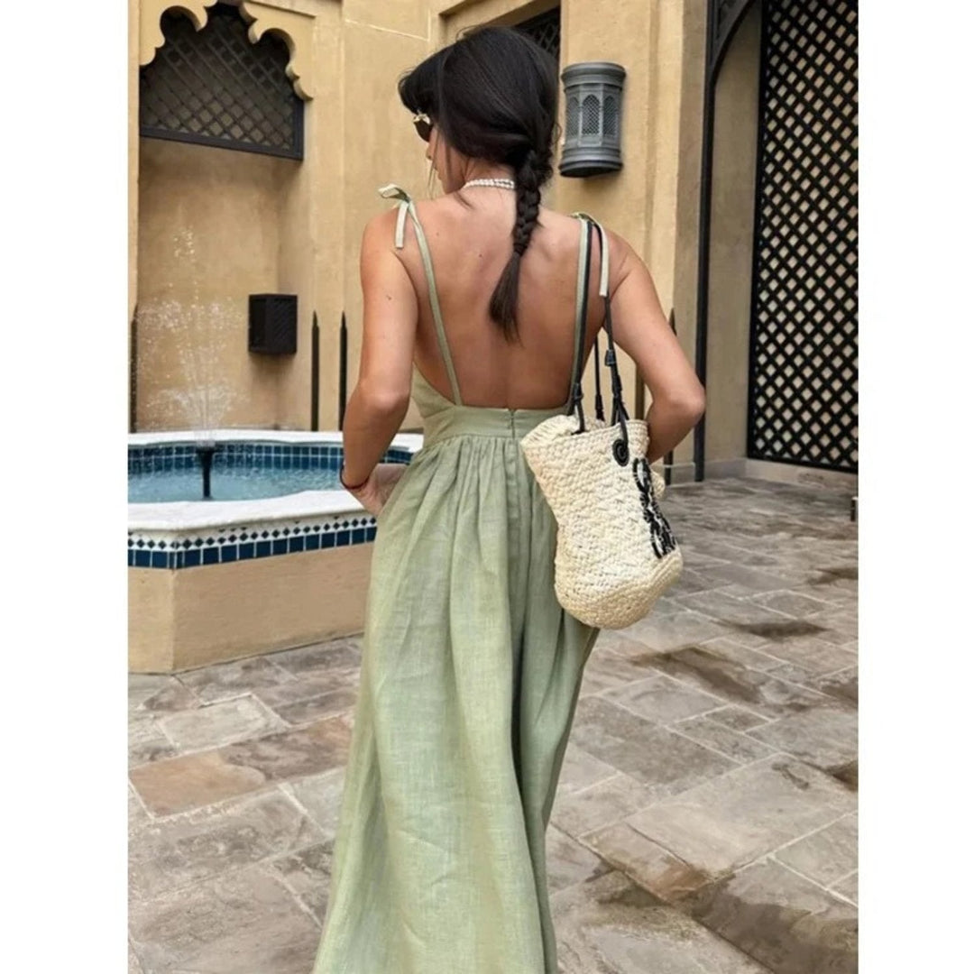 Vestido largo ajustable, sin mangas, para mujer. Espalda abierta, estilo elegante y fresco para verano o playa.