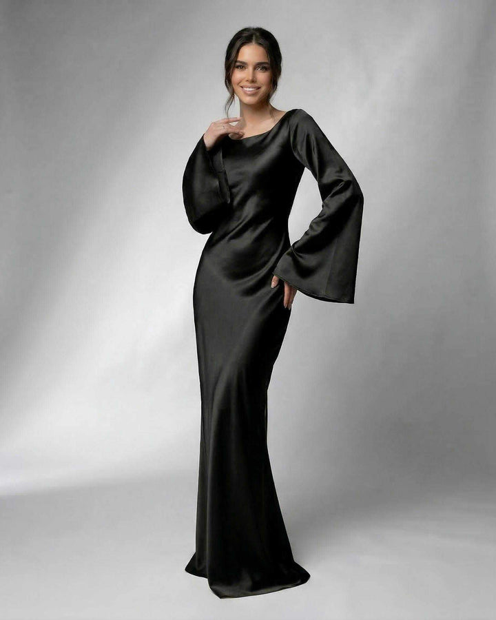 Vestido de noche blanco liso con elegantes mangas de campana, un maxi vestido chic para fiestas.