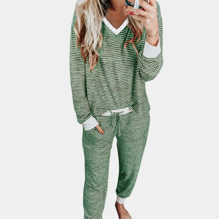 Pijama de mujer ultra suave con pantalón y camiseta de manga larga, para un relax total.