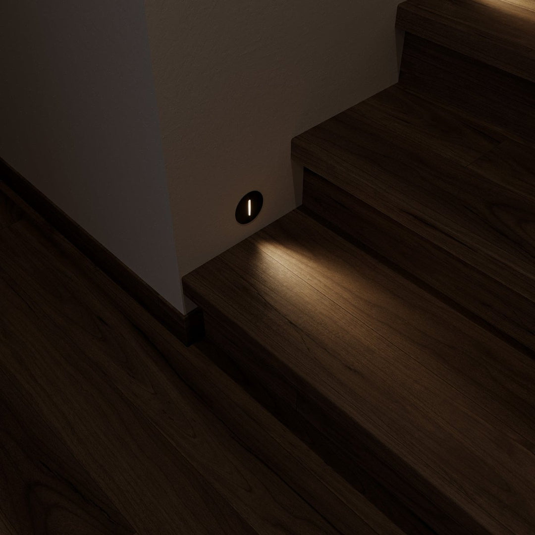 Foco LED Luca de luz natural para escaleras, empotrado con sensor de movimiento. Perfecta iluminación hogar.