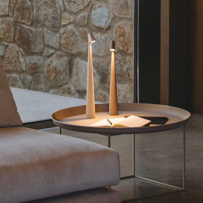 Lámpara LED inalámbrica portátil para mesa, estilo nórdico minimalista, iluminación regulable.