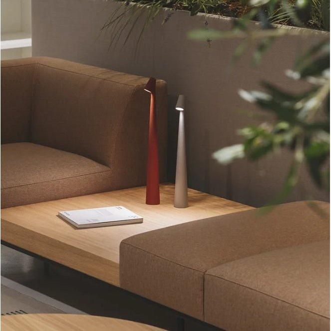 Lámpara LED moderna para mesa, diseño nórdico, inalámbrica, ideal para crear ambiente y decorar.