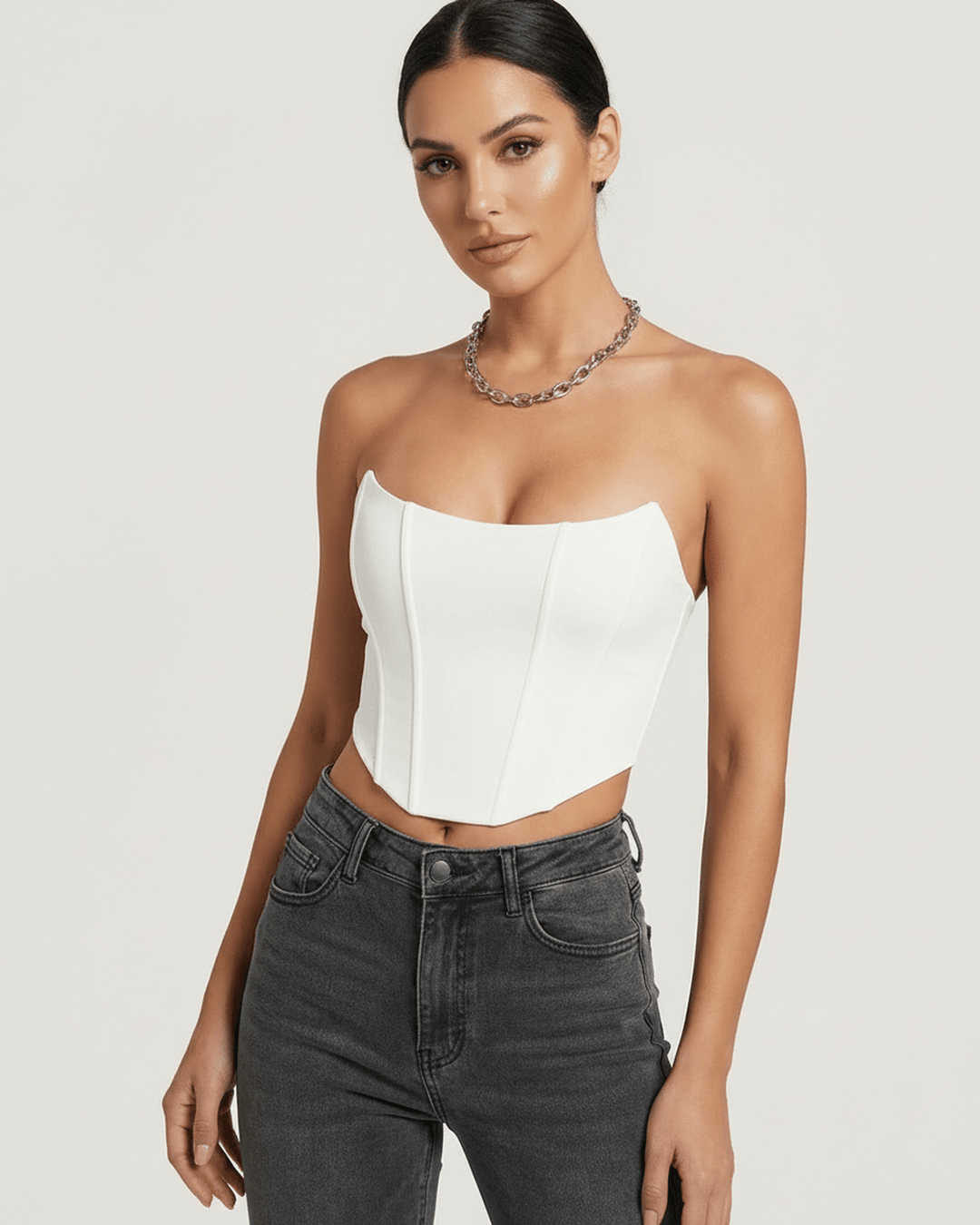 Top corsé estructurado para mujer, estilo elegante y moderno, ideal para fiestas y eventos.