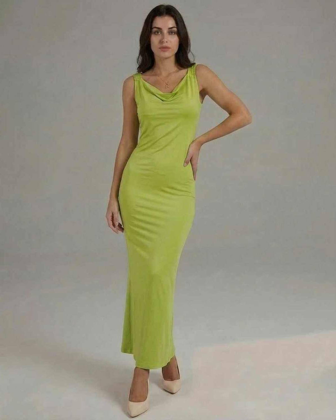 Vestido maxi mujer verde lima, glamuroso y elegante, perfecto para eventos especiales de verano.