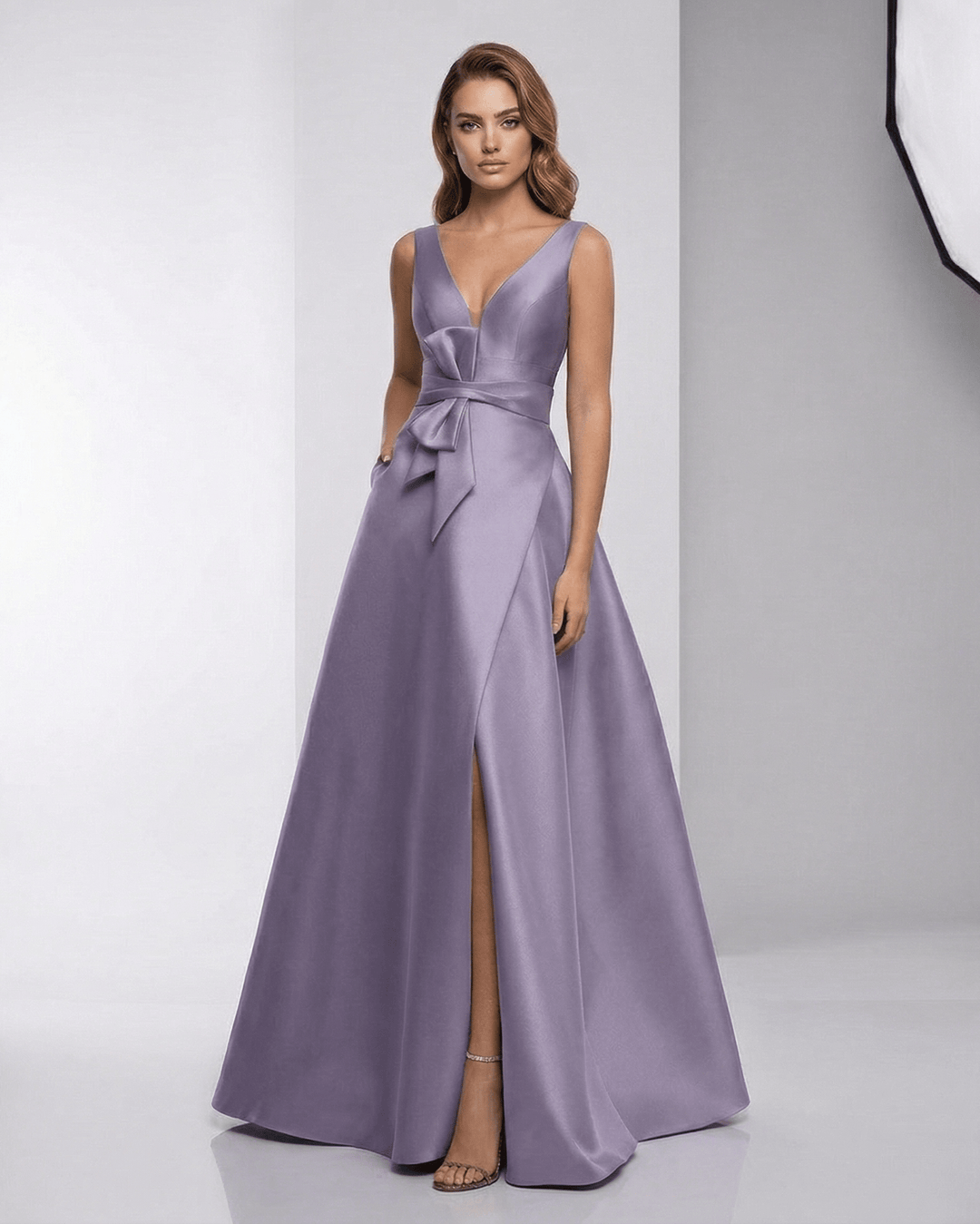 Vestido maxi blanco A-line para mujer, escote V sin mangas, elegante para noche y fiesta formal.