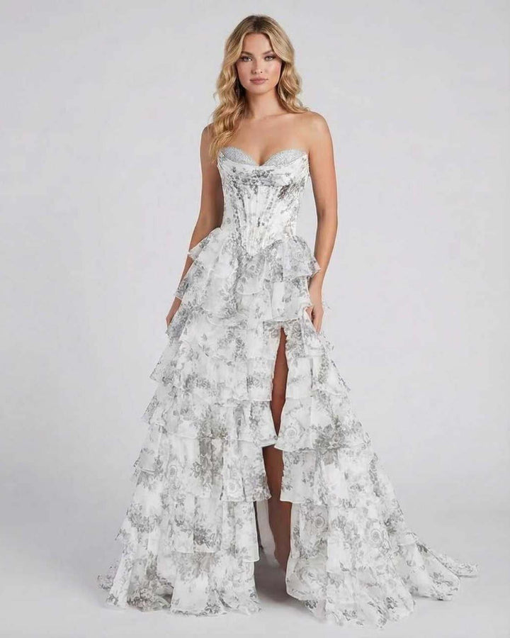 Vestido maxi floral Lunaria elegante para mujer, perfecto para ocasiones especiales y fiestas de verano.