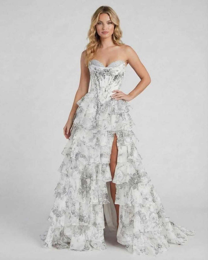 Elegante vestido maxi floral Lunaria para mujer, ropa de fiesta con diseño flotante y estampado vibrante.