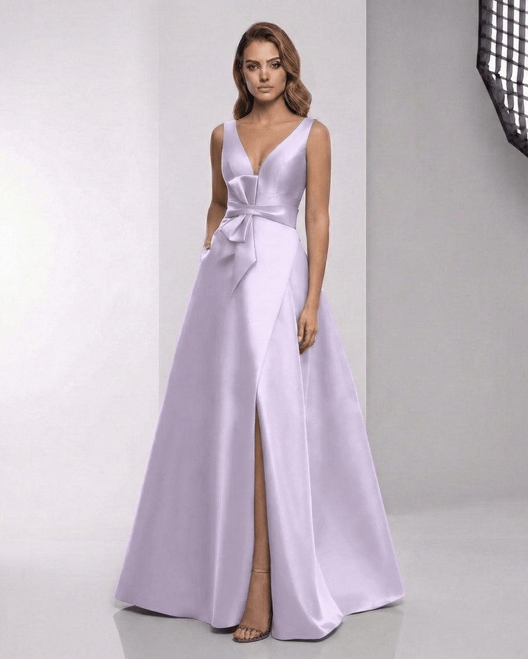 Vestido maxi lavanda elegante para mujer, ideal para noches de fiesta, gala o eventos formales.