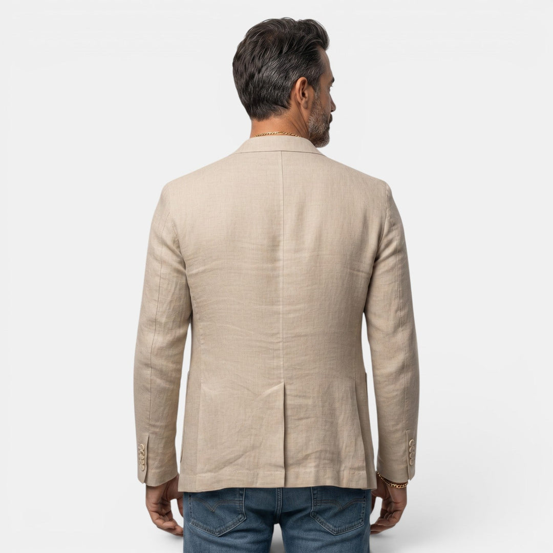 Chaqueta americana slim fit ligera para hombre, un básico elegante de moda masculina.
