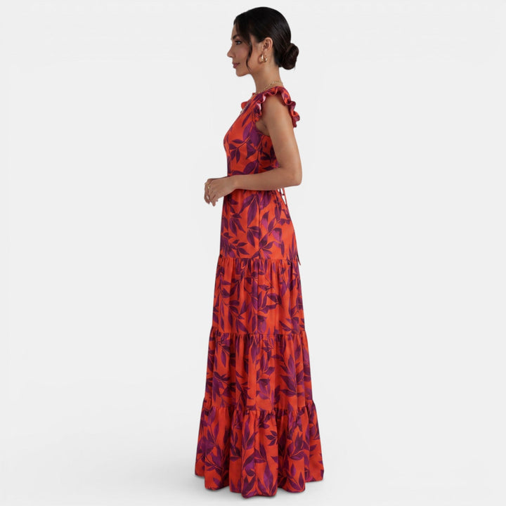 Maxi vestido rojo de mujer con volantes, estilo elegante para fiesta. Perfecta opción para ocasión especial.