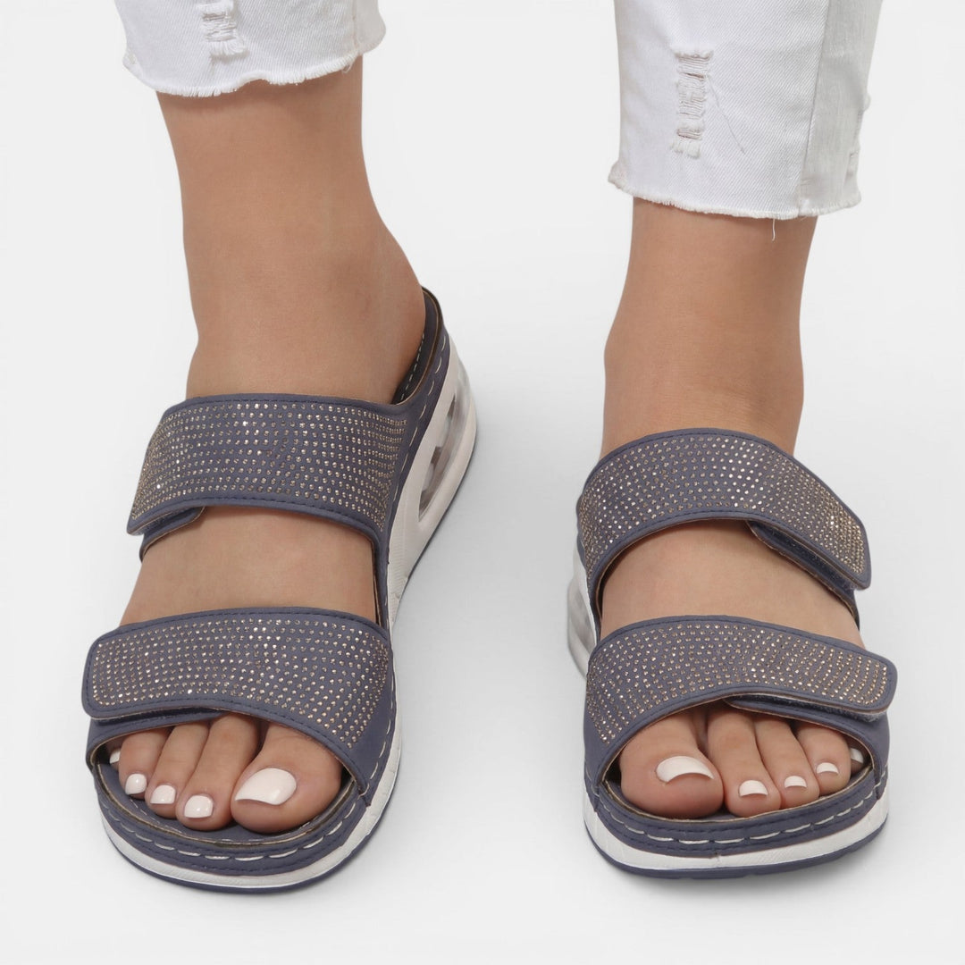 Sandalias de mujer con cuña y plantilla ortopédica para un caminar sin igual, con elegantes adornos de strass.