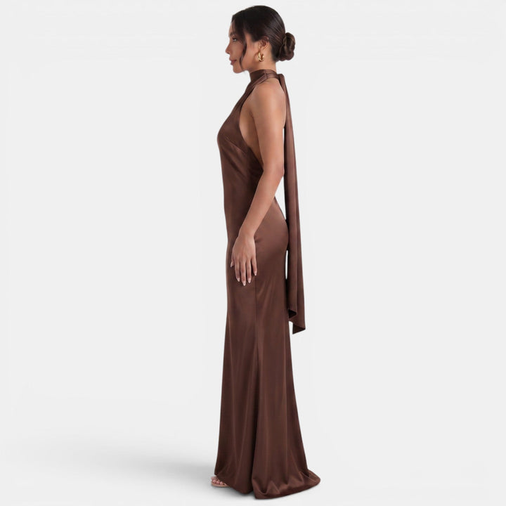 Vestido de mujer, largo satinado halter, ideal para fiestas, cenas y eventos importantes.