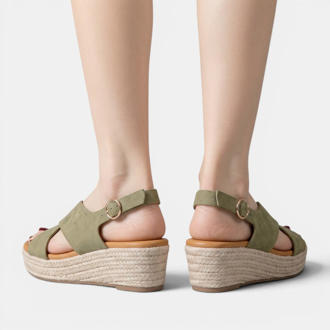 Sandalias negras de cuña plataforma para mujer, elegantes, ideales para fiesta o look casual.
