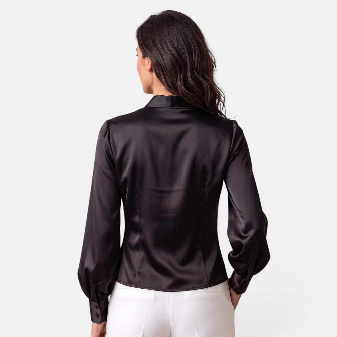 Blusa de mujer satinada y cómoda con escote V y lazo. Estilo chic para oficina o fiesta.
