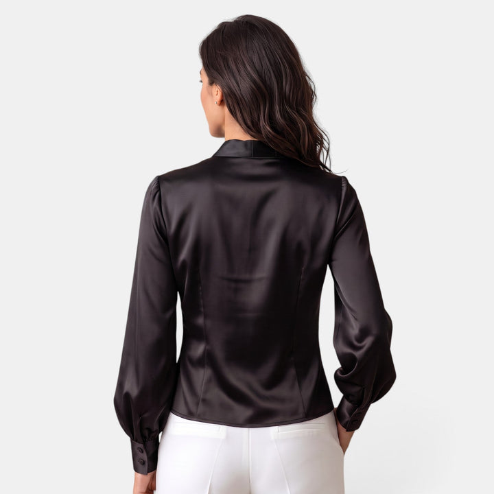 Blusa de mujer satinada y cómoda con escote V y lazo. Estilo chic para oficina o fiesta.