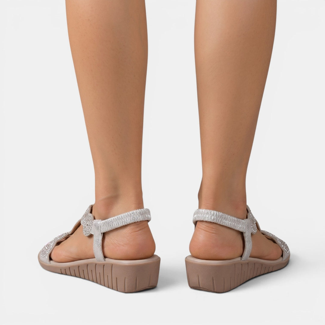 Sandalias cuña mujer boho elegantes con pedrería, perfectas para un estilo chic de verano, casual o fiesta.