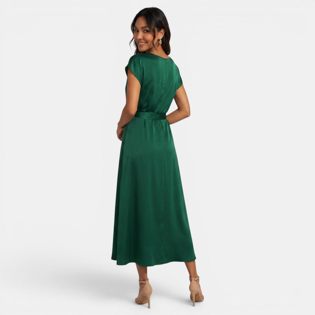 Vestido midi elegante en seda. Ideal para mujer en eventos de gala, fiestas o bodas. Moda chic.