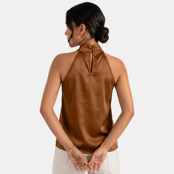Blusa halter femenina, sofisticada y chic para cualquier evento.
