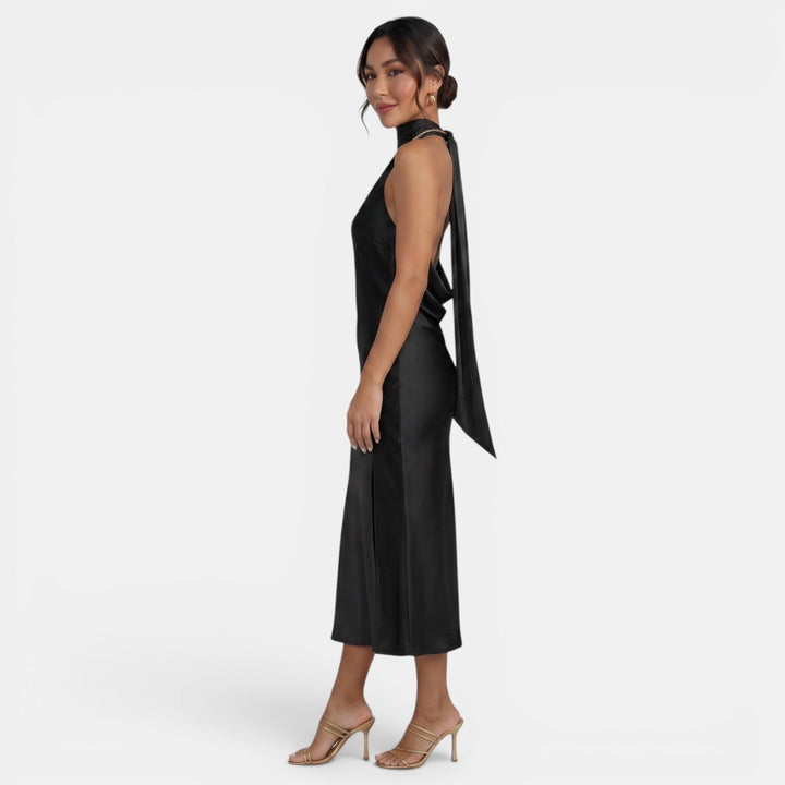 Vestido de gala formal para mujer, diseño drapeado. Disponible en rosa, verde, negro. Elegante y sofisticado.