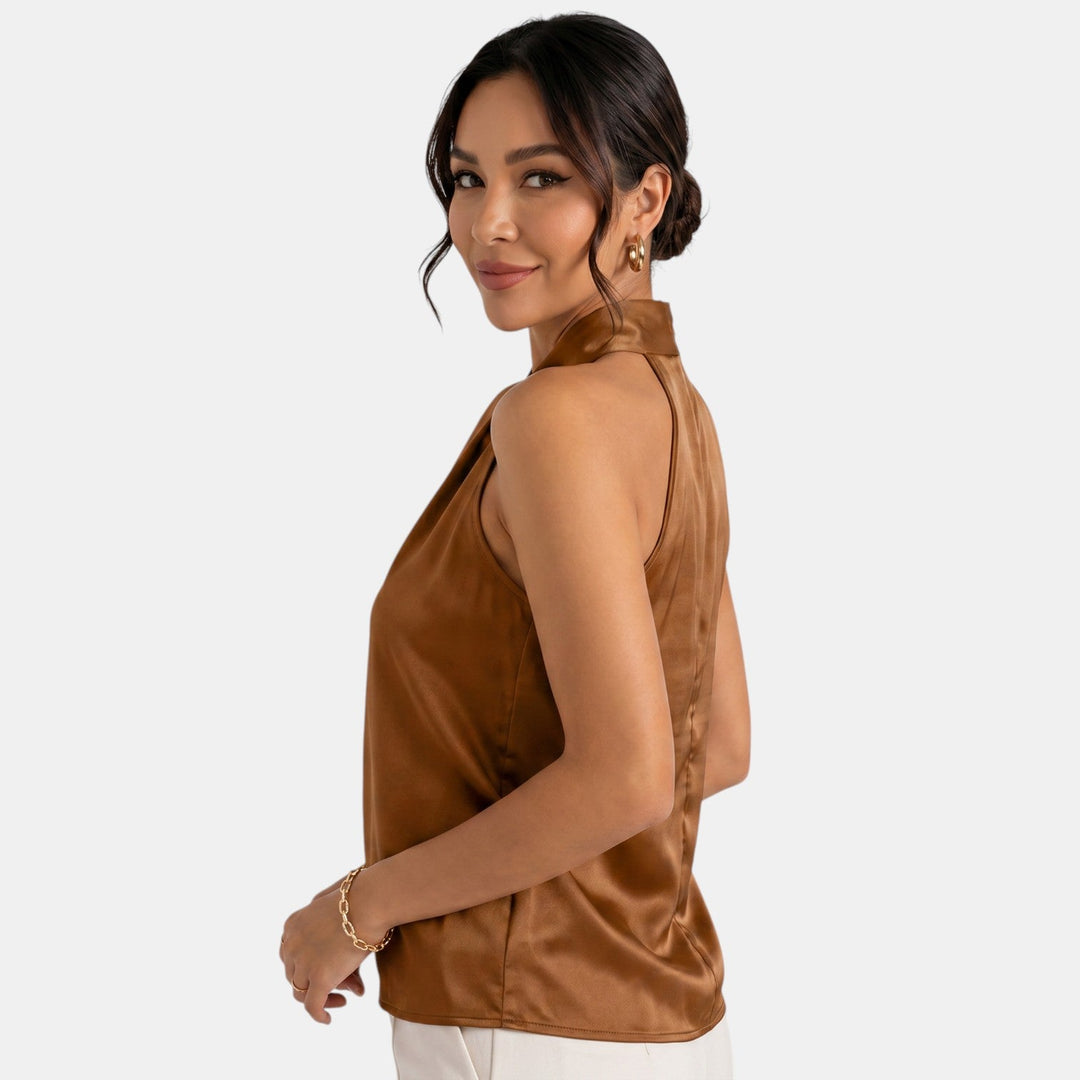 Top halter de fiesta, sin mangas, estilo moderno y versátil.