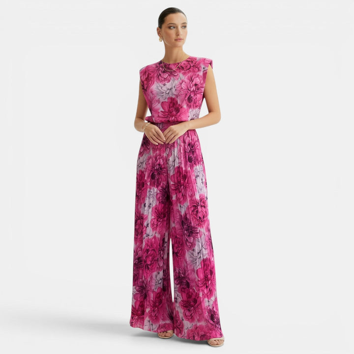 Conjunto mujer sin mangas y pantalón wide leg plisado. Atuendo elegante dos piezas para verano.
